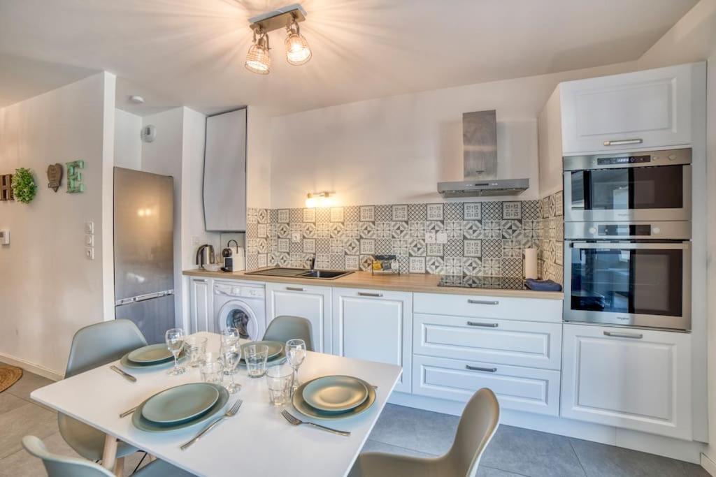 Cocon - Gare A 3min-geneve Acces Direct Apartment *